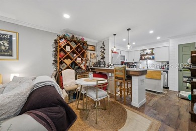 Welcome to this gorgeous renovated 2BD/1.5BA second-floor flat - photo 5