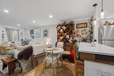 Welcome to this gorgeous renovated 2BD/1.5BA second-floor flat - photo 6