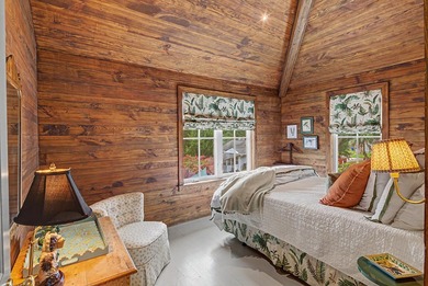 Welcome to 12 Ellen Avenue, a beautifully reimagined residence - photo 30