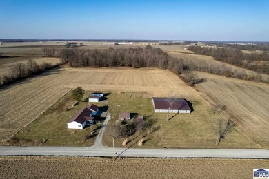(private lake, pond, creek) Home For Sale in Farmersburg Indiana