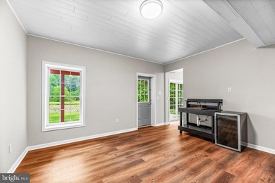 Amazing colonial in quiet cul-da-sac.  Home has a new roof in - photo 35