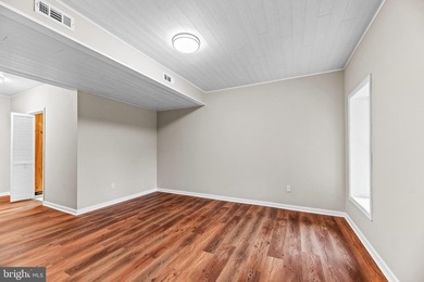 Amazing colonial in quiet cul-da-sac.  Home has a new roof in - photo 36