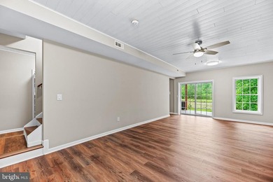 Amazing colonial in quiet cul-da-sac.  Home has a new roof in - photo 38