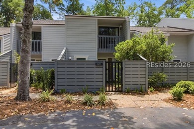 Beautifully furnished and updated 2 bedroom, 2.5 bath villa in - photo 1