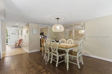 Beautifully furnished and updated 2 bedroom, 2.5 bath villa in - photo 7