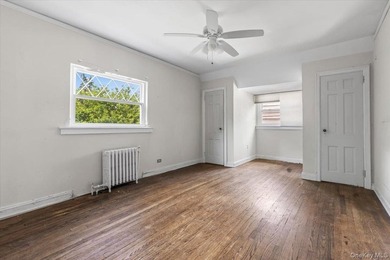 Bring your vision and creativity to this spacious Tudor-style - photo 10