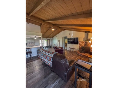 Located in a highly desirable area of Lake Isabella, Squirrel - photo 9