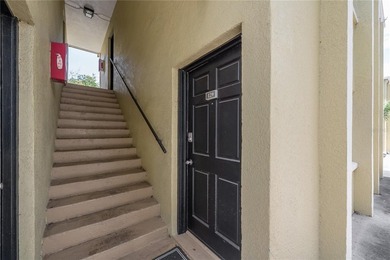 Presenting a move in ready affordable South Tampa condo to enjoy - photo 3
