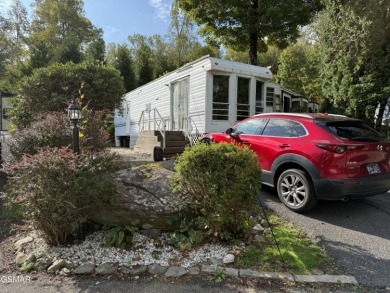 (private lake, pond, creek) Lot For Sale in Gatlinburg Tennessee