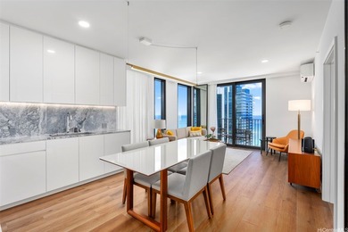 NEW LISTING! Immaculate, high-floor 2 bed, 2 bath PRIME - photo 5