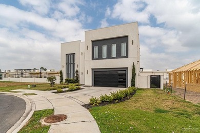 Experience luxury living in this stunning 4-bedroom, 3.5-bath - photo 2