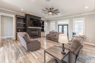 2 YEAR OLD HOME AND HAS THE BEAUTIFUL MODERN FARMHOUSE FEEL AND - photo 14