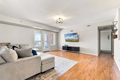 Welcome to this beautifully maintained, move-in-ready 2-bedroom - photo 3