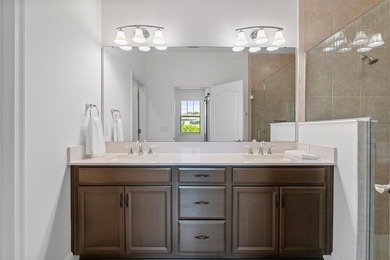 Welcome home to this beautifully upgraded 4-bedroom, 2-bathroom - photo 25