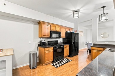 Welcome to this beautifully maintained, move-in-ready 2-bedroom - photo 7