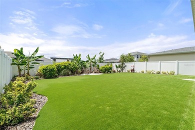 Welcome home to this beautifully upgraded 4-bedroom, 2-bathroom - photo 33