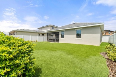 Welcome home to this beautifully upgraded 4-bedroom, 2-bathroom - photo 35