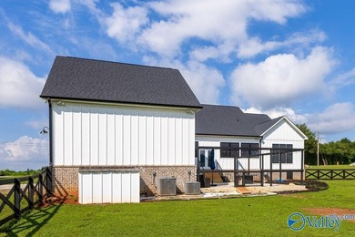 2 YEAR OLD HOME AND HAS THE BEAUTIFUL MODERN FARMHOUSE FEEL AND - photo 40