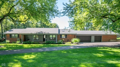Welcome home to this prestigious, well-maintained property that - photo 1