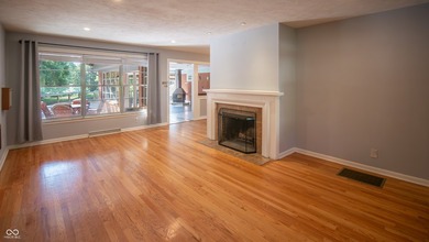 Welcome home to this prestigious, well-maintained property that - photo 4