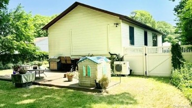 Lovely And Well-Maintained Raised Ranch Set on 67 x 161 Property - photo 15