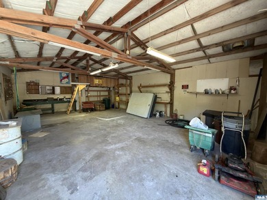 Well-kept and updated 2 bedroom, 1.75 bath manufactured home on - photo 16