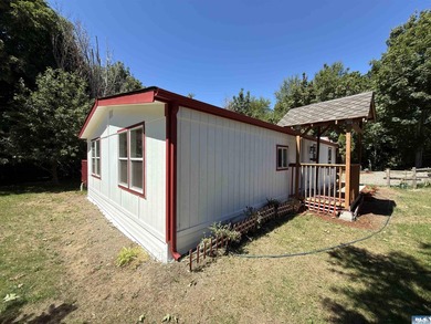 Well-kept and updated 2 bedroom, 1.75 bath manufactured home on - photo 20