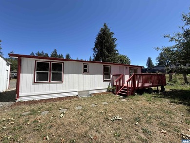 Well-kept and updated 2 bedroom, 1.75 bath manufactured home on - photo 23