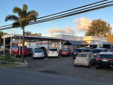 Best Mixed Use, Turnkey business/residential complex, Landmark & - photo 6
