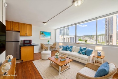 Spacious studio for sale with panoramic city and mountain views - photo 1