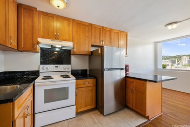 Spacious studio for sale with panoramic city and mountain views - photo 3