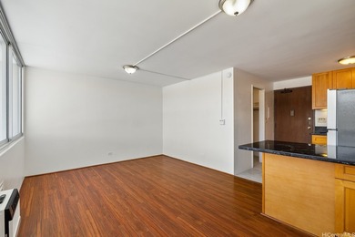 Spacious studio for sale with panoramic city and mountain views - photo 6