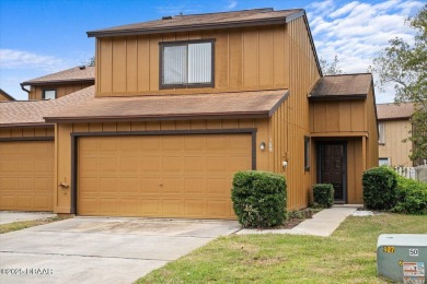 Forest Lake Townhome/Townhouse Sale Pending in Daytona Beach Florida