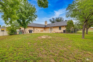 Welcome to 126 Bagpipe Rd, where comfort, character, and space - photo 18