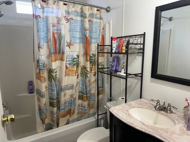 BIG REDUCTION!!!!EXCELLENT CONDITION !!!4 BD/ 2 BA / AC UNIT 4 - photo 22