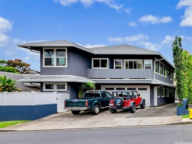 Two homes on one lot. Live in one, rent the other, and let the - photo 1