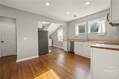 Welcome to an exceptional investment opportunity in a convenient - photo 36