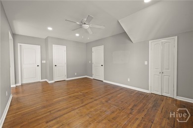 Welcome to an exceptional investment opportunity in a convenient - photo 43