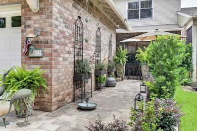 VALUE! This pristine 3-bedroom, 2.5-bath townhome offers over - photo 4