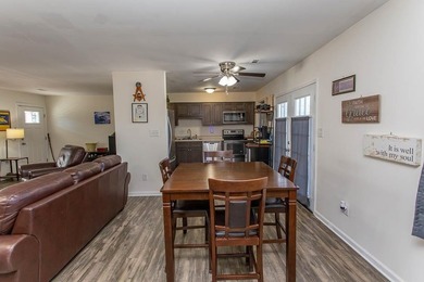 NO HOA's on this well maintained 3 bed 2 bath home with an open - photo 4