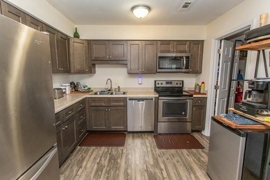 NO HOA's on this well maintained 3 bed 2 bath home with an open - photo 5