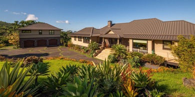 A truly rare offering in coveted Keokea. This exceptional - photo 5