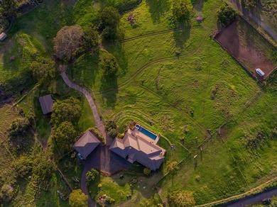 A truly rare offering in coveted Keokea. This exceptional - photo 8