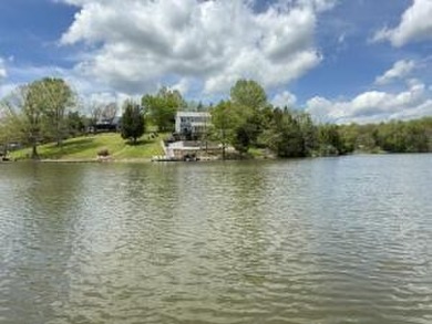 Elk Lake Home For Sale in Owenton Kentucky