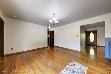 Welcome to 3125 Commerce Rd., in Milford Township! This - photo 11