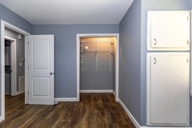 2 bedroom 1 bath brick home with a view of the Spring river - photo 12