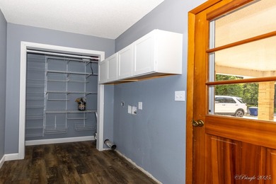 2 bedroom 1 bath brick home with a view of the Spring river - photo 16