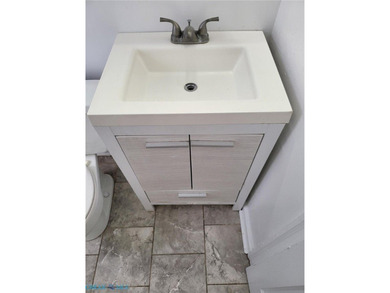 Yes, Move-in ready single family home under $200K! Cute 2 - photo 17