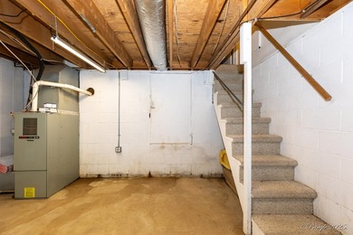 2 bedroom 1 bath brick home with a view of the Spring river - photo 18