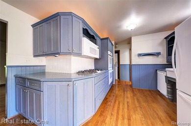 Welcome to 3125 Commerce Rd., in Milford Township! This - photo 19
